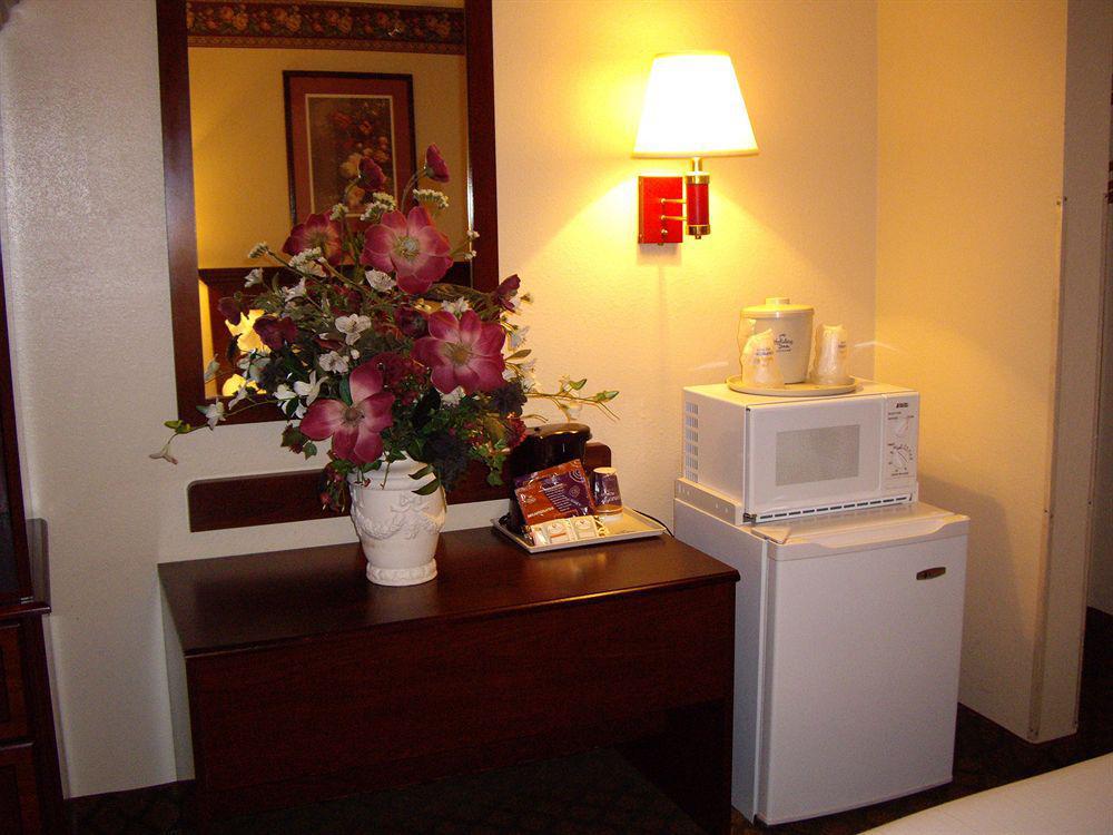 Country Inn & Suites By Radisson, Dunn, Nc Номер фото
