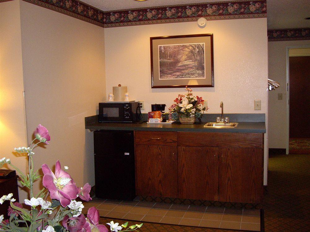 Country Inn & Suites By Radisson, Dunn, Nc Номер фото