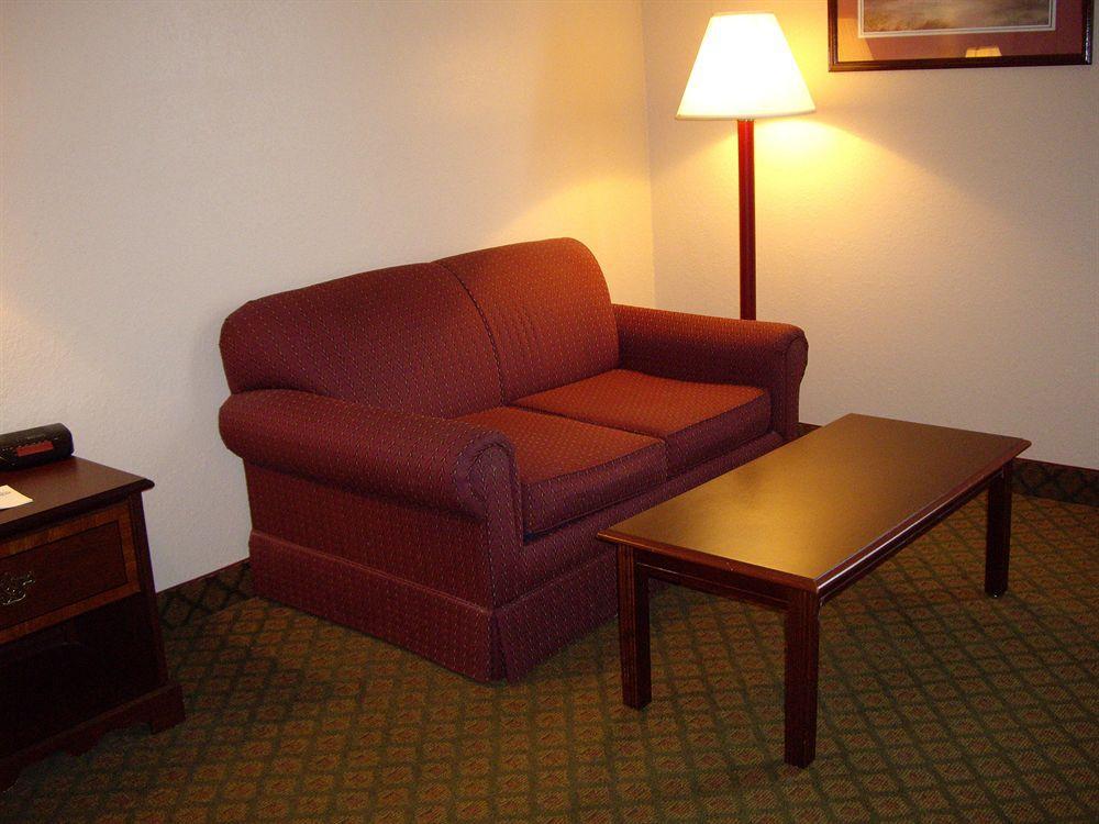 Country Inn & Suites By Radisson, Dunn, Nc Номер фото