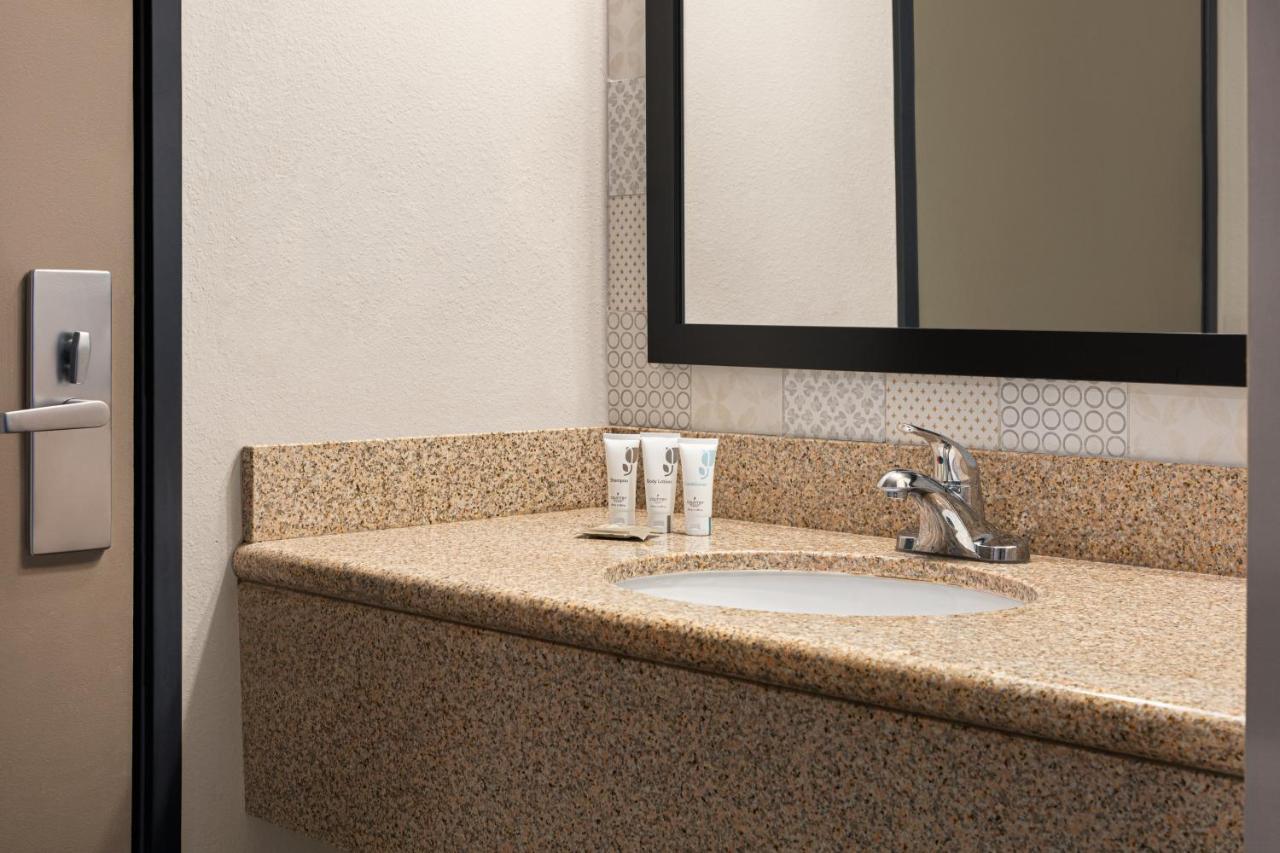 Country Inn & Suites By Radisson, Dunn, Nc Экстерьер фото