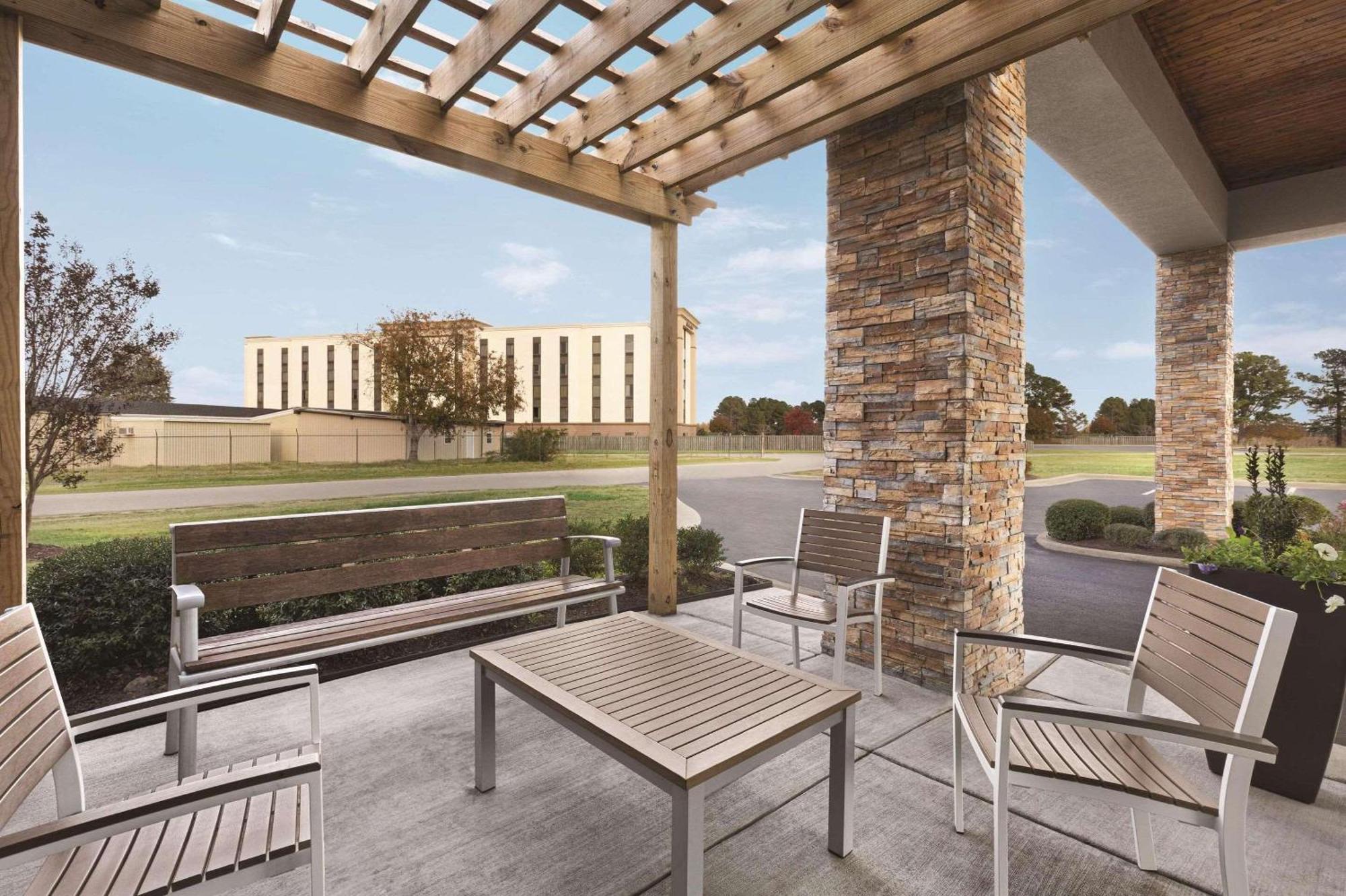 Country Inn & Suites By Radisson, Dunn, Nc Экстерьер фото